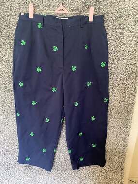 Coral Bay Golf Navy Blue Shamrock & Golf Ball Embroidered Capri Pants Size 10